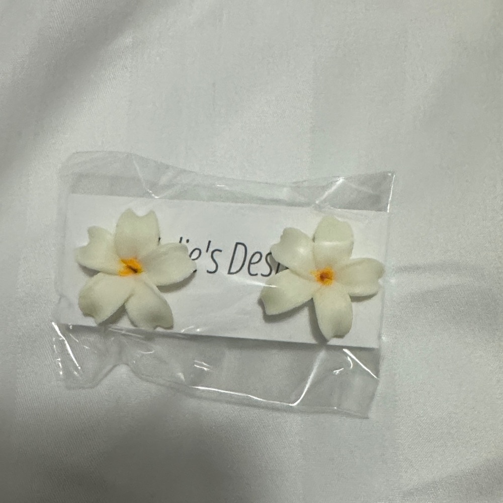 White Floral Earrings